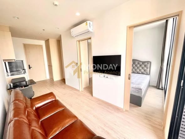 bedroom and room interior of Noble State Sukhumvit 39