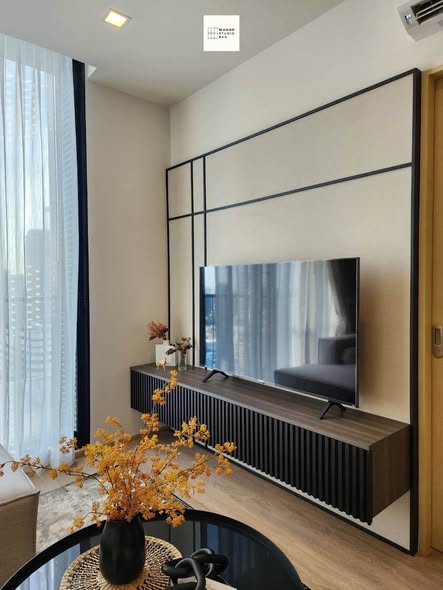 living room and room interior of Noble State Sukhumvit 39