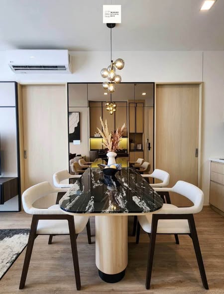 room interior of Noble State Sukhumvit 39