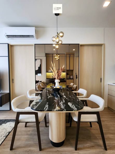room interior of Noble State Sukhumvit 39