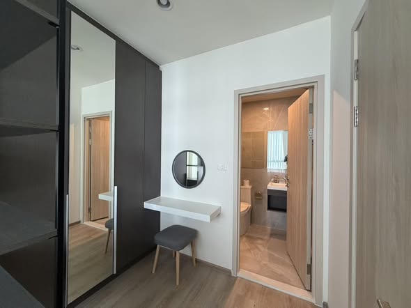 bedroom and room interior of Nue District R9