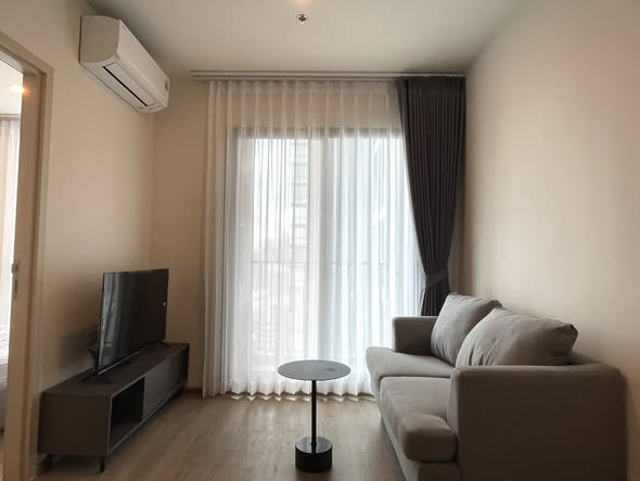 living room and bedroom of Nue District R9