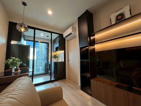living room and room interior of Nue District R9