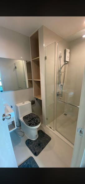 bathroom of NUE Noble Srinakarin Lasalle นิว โนเบิล ศรีนครินทร์ – ลาซาล