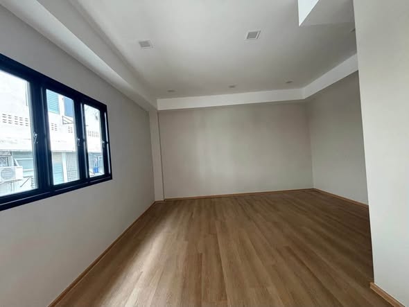 Oakhouse Sukhumvit 101/1