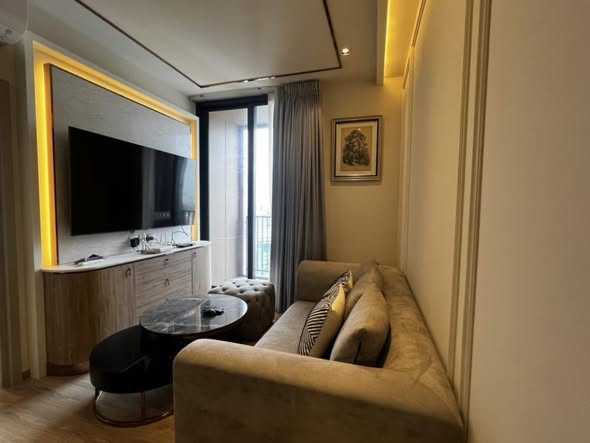 living room and bedroom of Oka Haus