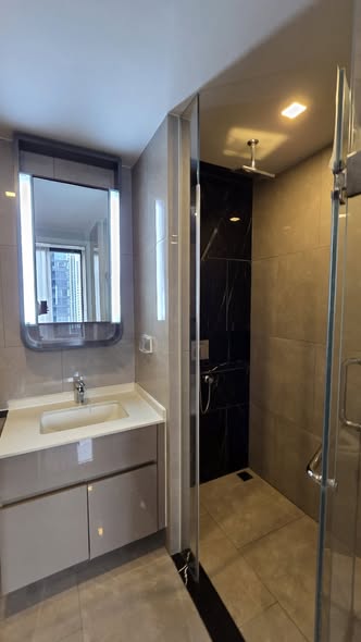 bathroom of One9Five Asoke – Rama 9