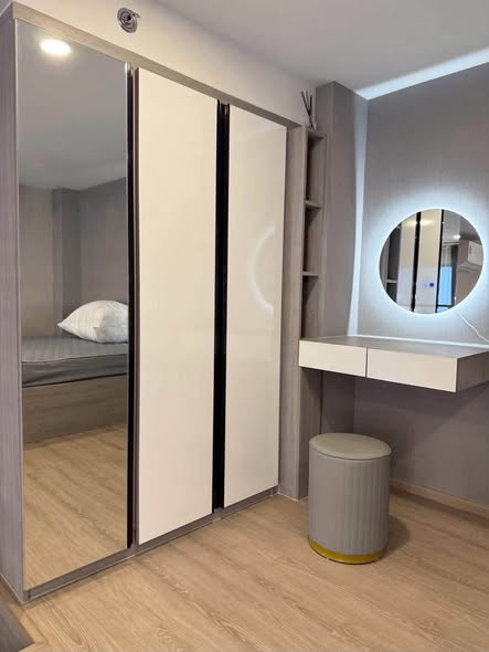 bedroom and room interior of Origin Plug & Play Nonthaburi Station