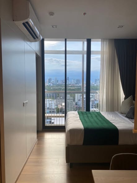 bedroom of Park Origin Phrom Phong