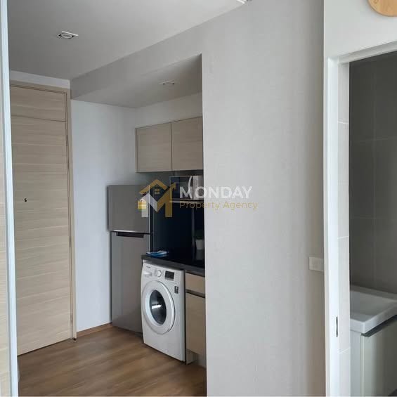 bedroom and room interior of Park Origin Phrom Phong