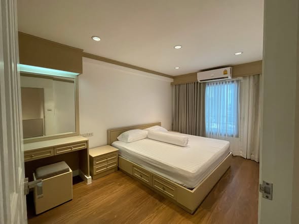 bedroom of Park Thonglor Tower