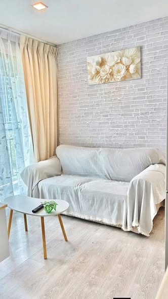 living room and bedroom of Pause Sukhumvit 107 : พอส สุขุมวิท 107