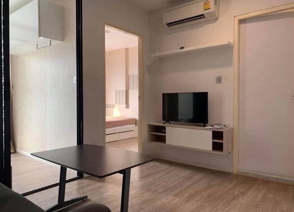 bedroom and room interior of Phaholyothin-Sapanmai