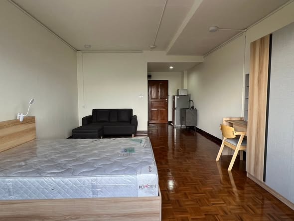 Phasuk Place
