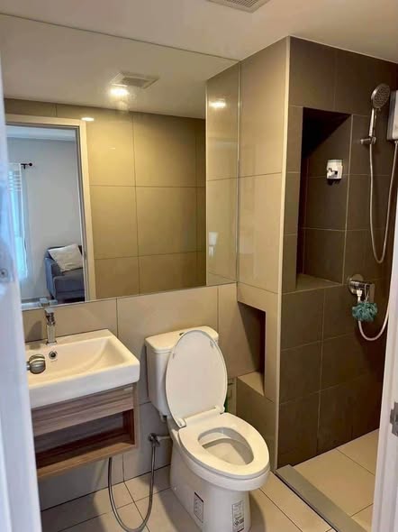 bathroom of Plum Condo Sukhumvit 97.1