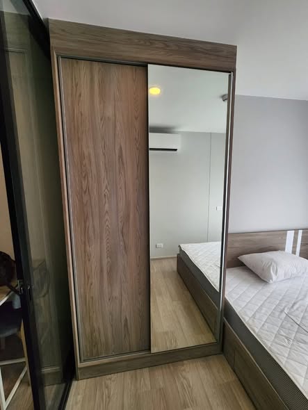bedroom and room interior of Plum Condo Sukhumvit 97.1