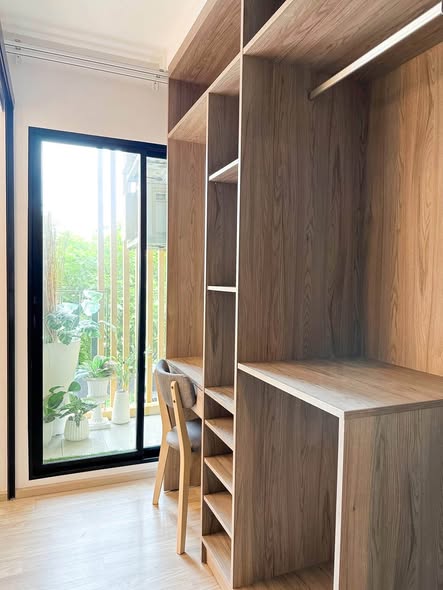 room interior of Plum Condo Sukhumvit 97.1