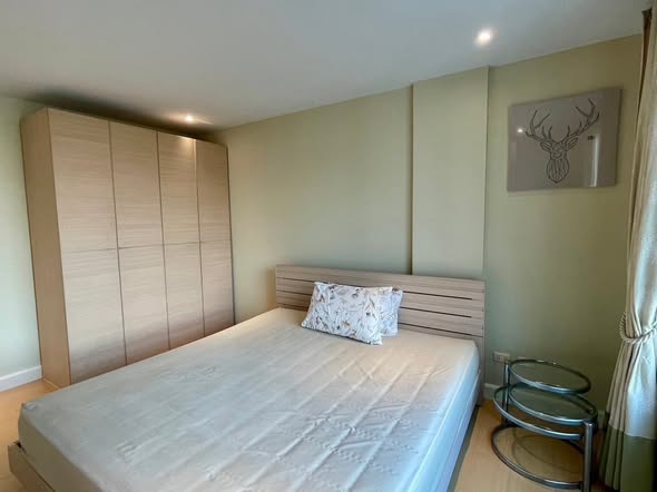 bedroom of Plus 67
