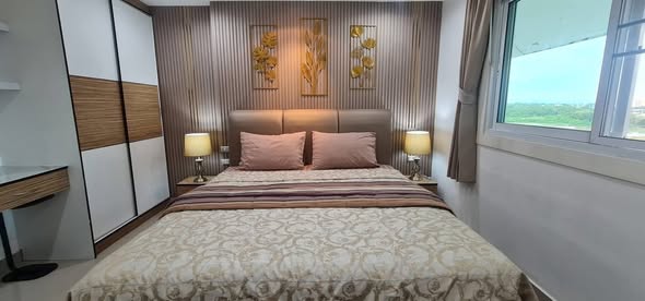 bedroom of Porchland 2