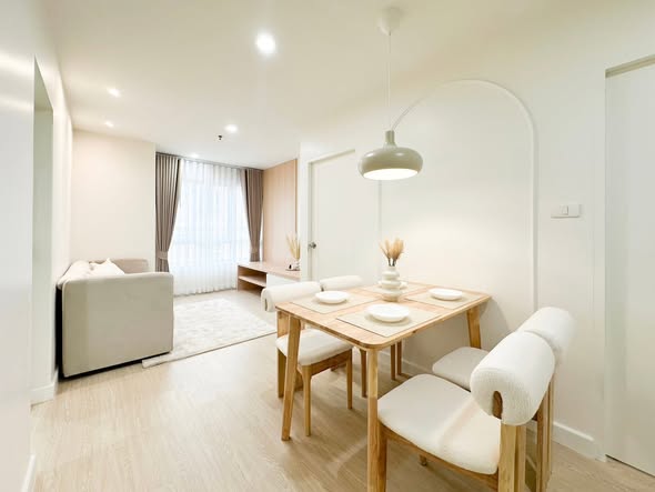 living room and room interior of Premsiri Botique Park Condominium