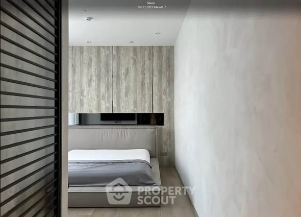 bedroom and room interior of Q1 Sukhumvit Condo by Q House