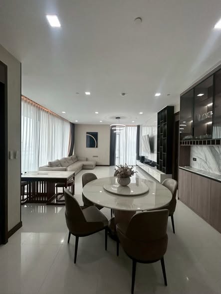 Q1 Sukhumvit Condo by Q House