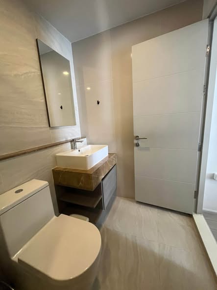 bathroom of Quintara Treehaus Sukhumvit 42
