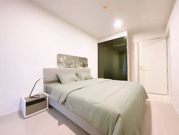 bedroom of Quintara Treehaus Sukhumvit 42