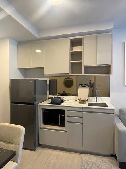 kitchen of Quintara Treehaus Sukhumvit 42