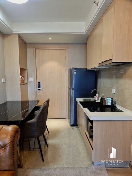 Regal Condo Sathon – Naradhiwas