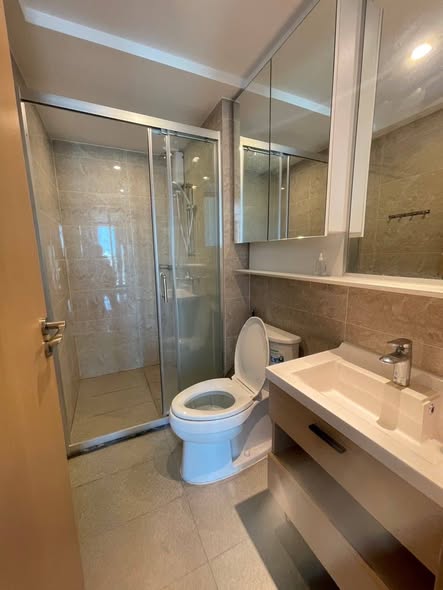 bathroom of Regal Srinakarin 40
