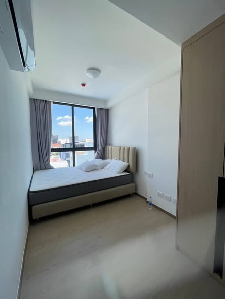 bedroom of Regal Srinakarin 40