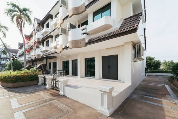 Regent 71 Place