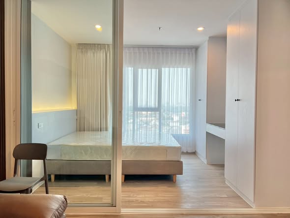 bedroom and room interior of Regent Home Bangna (รีเจ้นท์โฮม บางนา)