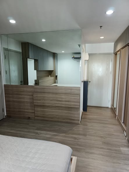 bedroom and room interior of Regent Home Bangson 28