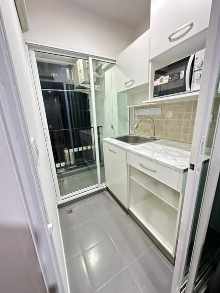 room interior of Regent Home Bangson 28