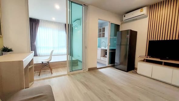 bedroom and room interior of Regent Home Sukhumvit 81