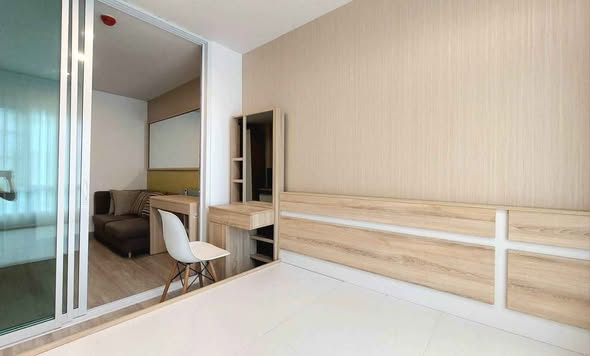 bedroom and room interior of Regent Home Sukhumvit 81