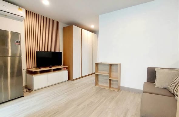 living room and bedroom and room interior of Regent Home Sukhumvit 81