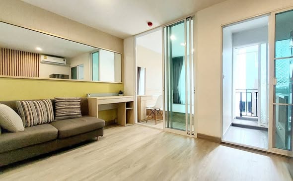 living room and room interior of Regent Home Sukhumvit 81