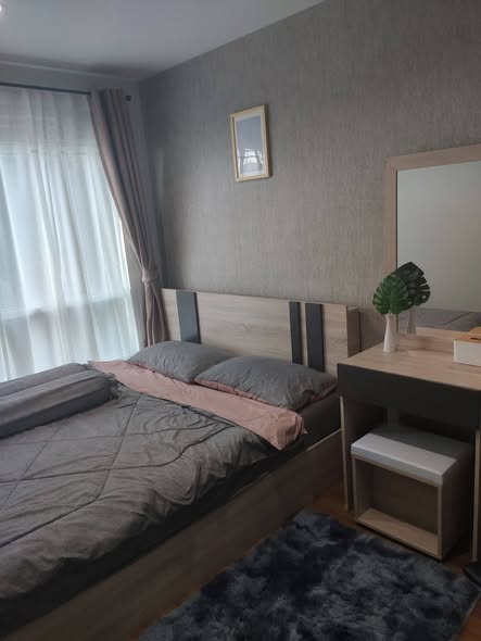 bedroom of Regent Orchid Talad Plu