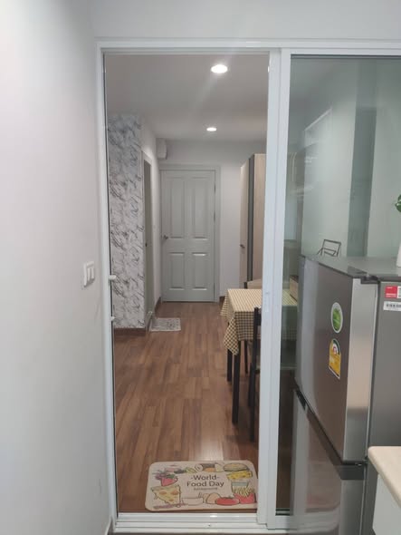 room interior of Regent Orchid Talad Plu