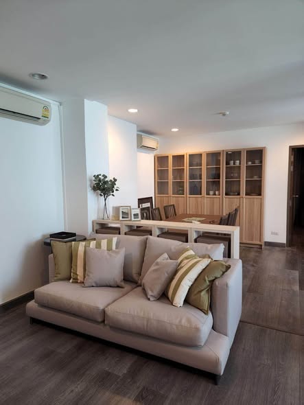 living room of Rende Sukhumvit 23