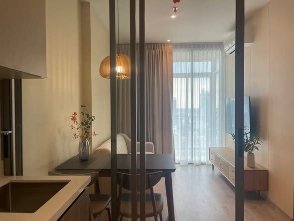 room interior and bathroom of Rhythm Ekkamai Estate