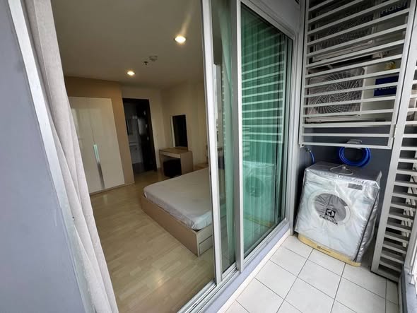 bedroom and room interior of RHYTHM Ratchada