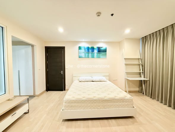 bedroom and room interior of RHYTHM Ratchada
