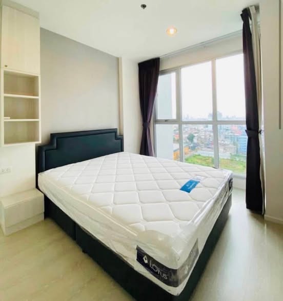 bedroom of Rhythm Sathon-Naradhiwas
