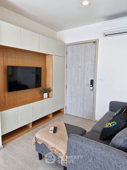 living room and bedroom and room interior of Rhythm Sukhumvit 36-38