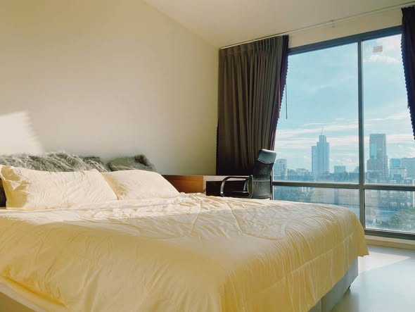 bedroom of Rhythm Sukhumvit 42
