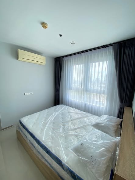 bedroom of Rich Park Chao Phraya